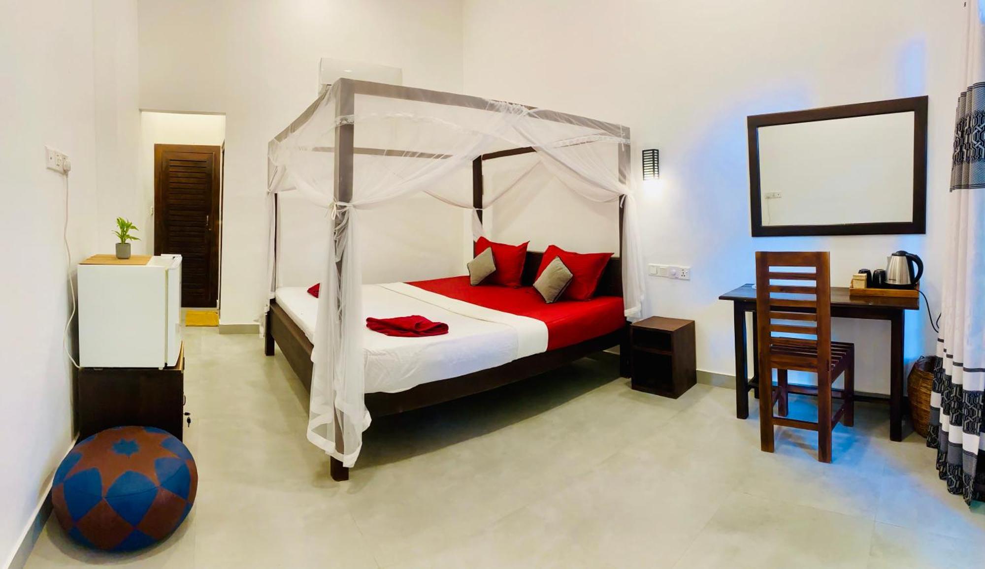 Tropicana Home Stay Arugam Bay Exterior photo